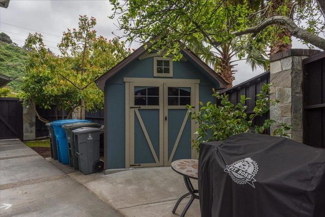 854 Prairie Creek Drive, Pacifica, CA 94044