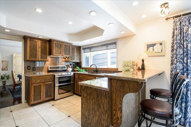 854 Prairie Creek Drive, Pacifica, CA 94044