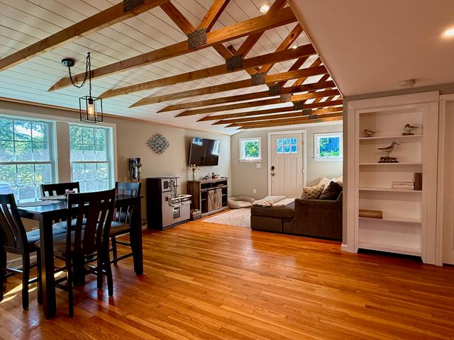72 Handy Road, Pocasset, MA 02559