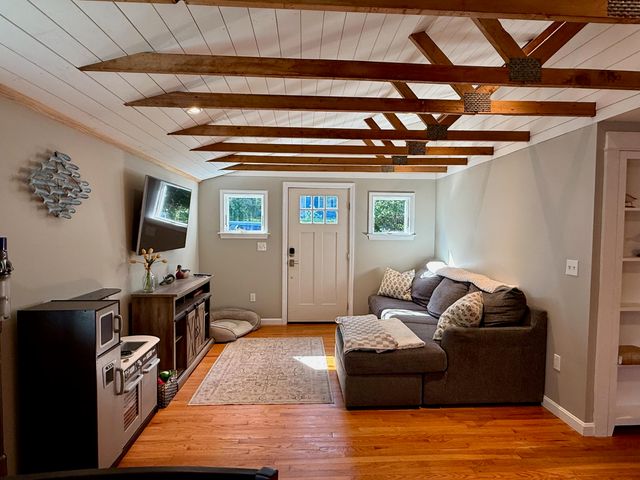 72 Handy Road, Pocasset, MA 02559