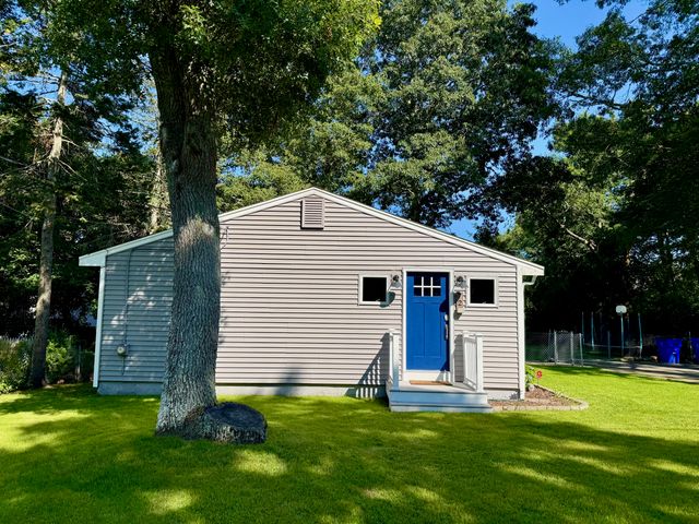 72 Handy Road, Pocasset, MA 02559
