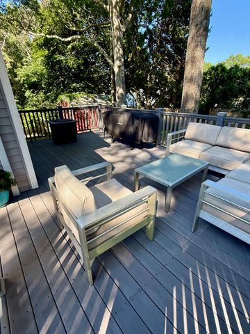 72 Handy Road, Pocasset, MA 02559