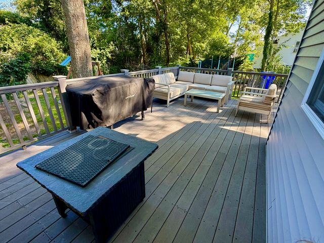 72 Handy Road, Pocasset, MA 02559