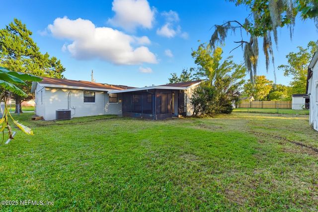 3042 SKIPPER Lane, Jacksonville, FL 32216