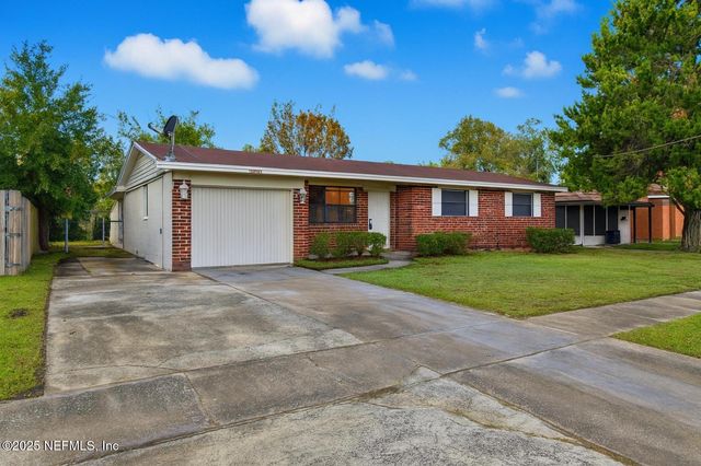 3042 SKIPPER Lane, Jacksonville, FL 32216