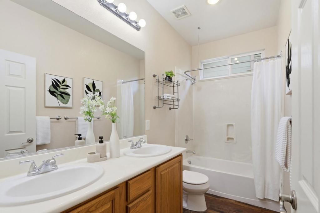 Image 39 of property listing at 657 Woodland Terrace, San Jose, CA 95112