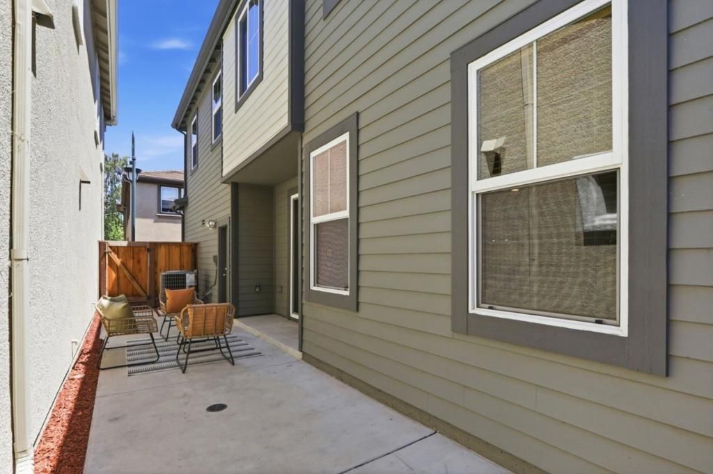 Image 44 of property listing at 657 Woodland Terrace, San Jose, CA 95112