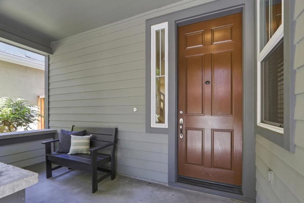 Image 5 of property listing at 657 Woodland Terrace, San Jose, CA 95112