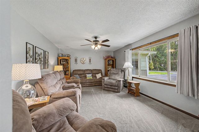 7676 Southmoor Drive, Monroe, MI 48161