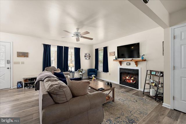 4 MAYFLOWER CT, Ocean Pines, MD 21811
