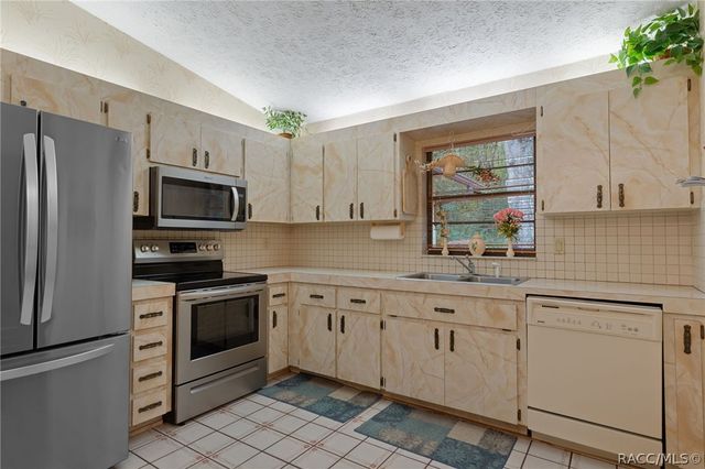 570 W Liberty Street, Hernando, FL 34442