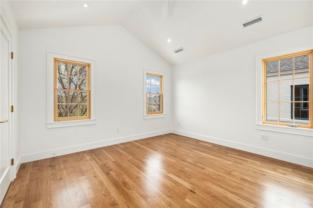 351 SE 4th Street, Bentonville, AR 72712