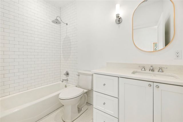 351 SE 4th Street, Bentonville, AR 72712