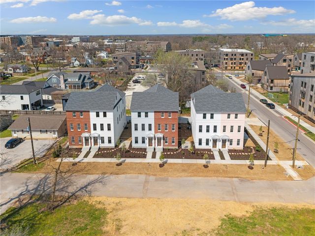 351 SE 4th Street, Bentonville, AR 72712