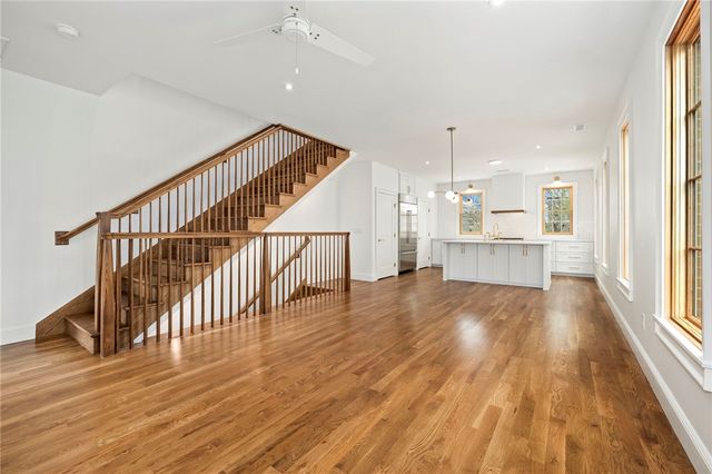 351 SE 4th Street, Bentonville, AR 72712