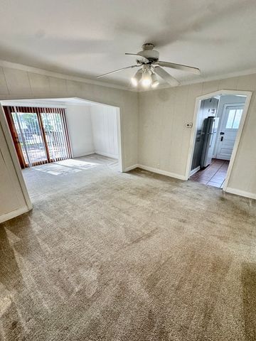 6 N Pistakee Lake Road, Fox Lake, IL 60020