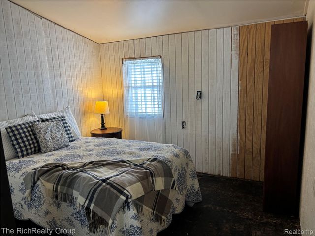 1818 Swaney Road, Walled Lake, MI 48390