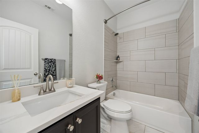 1409 Ellis Lane, Aubrey, TX 76227