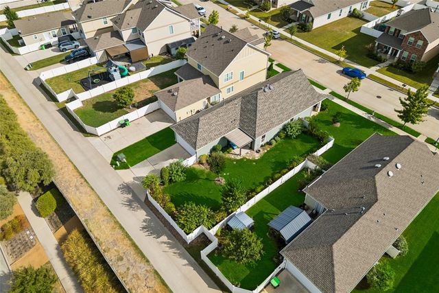 1409 Ellis Lane, Aubrey, TX 76227