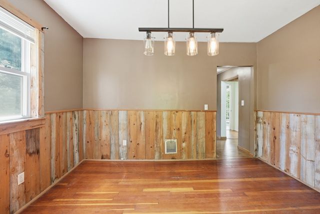 390 Main St, Hampden, MA 01036