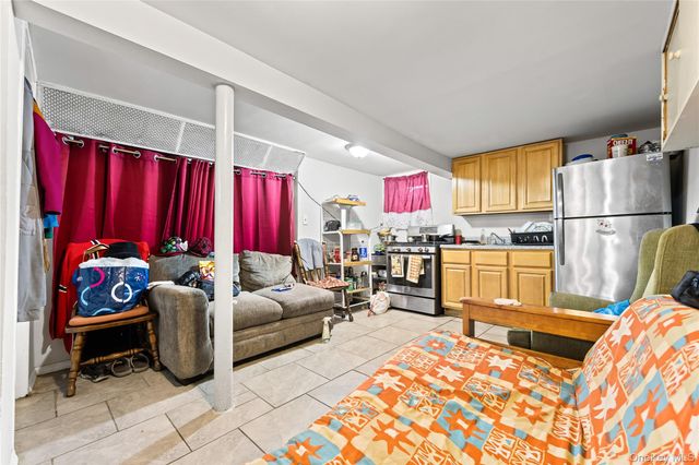 667 E 230th Street, Bronx, NY 10466