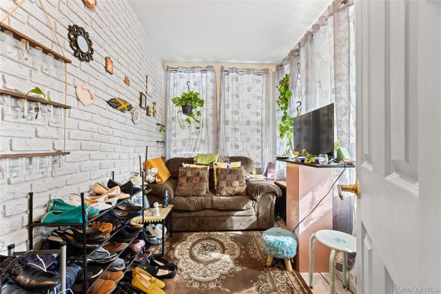 667 E 230th Street, Bronx, NY 10466