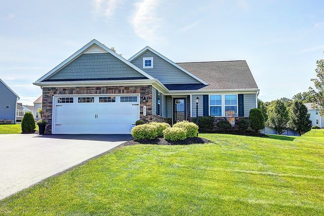 6175 Omega Drive, Farmington, NY 14425