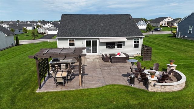 6175 Omega Drive, Farmington, NY 14425