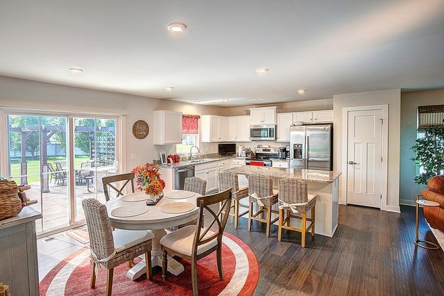 6175 Omega Drive, Farmington, NY 14425