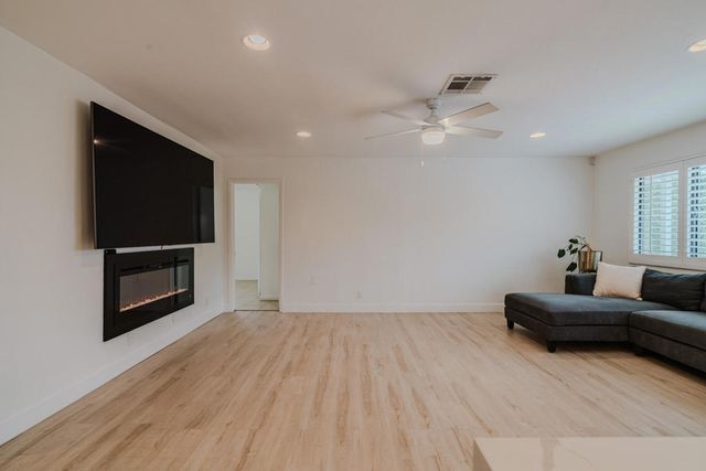 52801 Avenida Alvarado, La Quinta, CA 92253