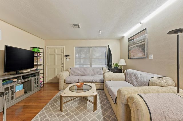 8506 Montridge Drive, Houston, TX 77055