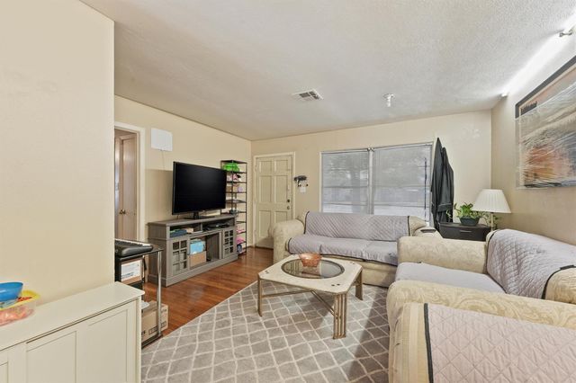 8506 Montridge Drive, Houston, TX 77055