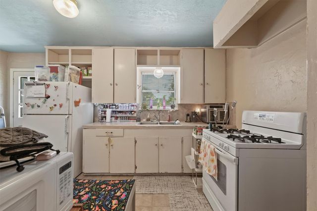 8506 Montridge Drive, Houston, TX 77055