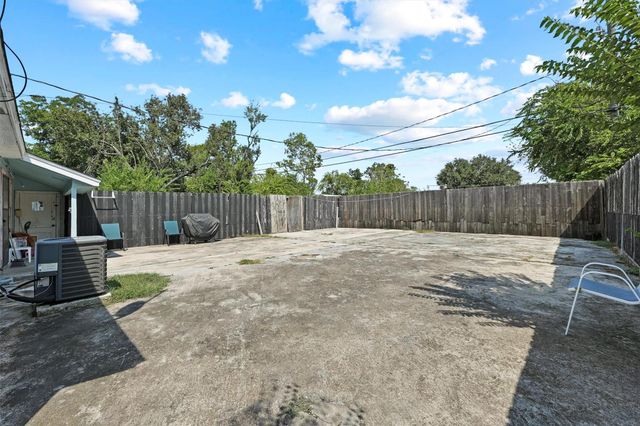 8506 Montridge Drive, Houston, TX 77055