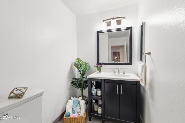 3641 Pebble Place, Newbury Park, CA 91320