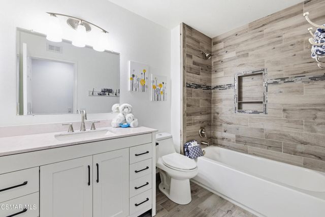 3641 Pebble Place, Newbury Park, CA 91320