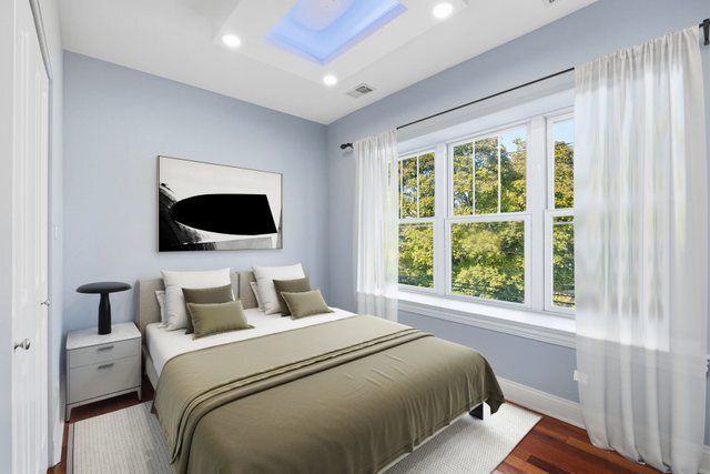 4109 W Eastwood Avenue 2, Chicago, IL 60630