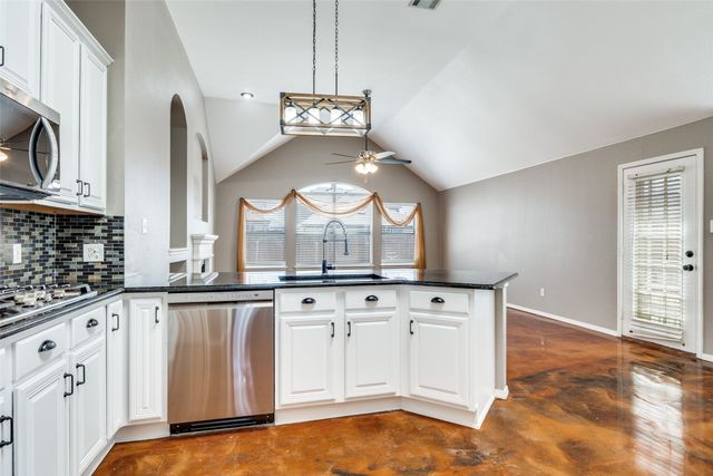 613 Castleford Drive, Allen, TX 75013