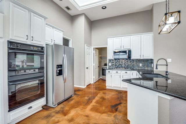 613 Castleford Drive, Allen, TX 75013