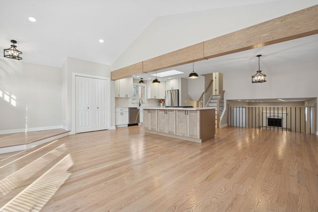 5345 S Nordica Avenue, Chicago, IL 60638