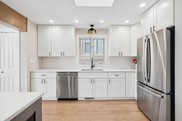 5345 S Nordica Avenue, Chicago, IL 60638