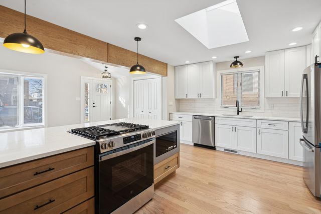 5345 S Nordica Avenue, Chicago, IL 60638