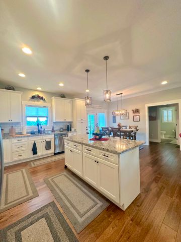 311 Autumn Hills Dr, Rickman, TN 38580