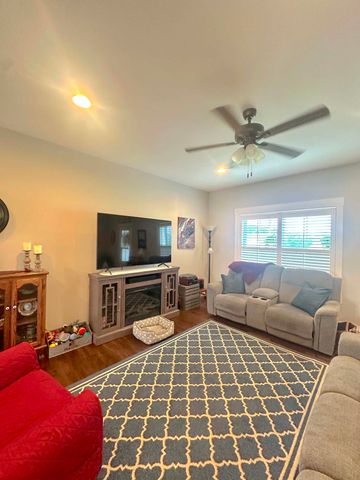 311 Autumn Hills Dr, Rickman, TN 38580
