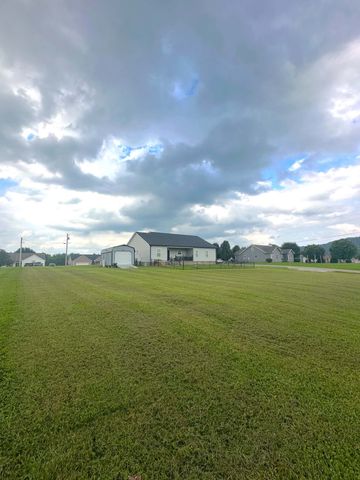 311 Autumn Hills Dr, Rickman, TN 38580