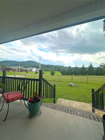311 Autumn Hills Dr, Rickman, TN 38580