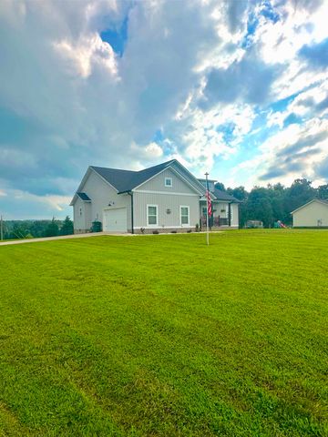 311 Autumn Hills Dr, Rickman, TN 38580