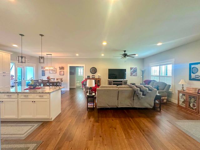 311 Autumn Hills Dr, Rickman, TN 38580