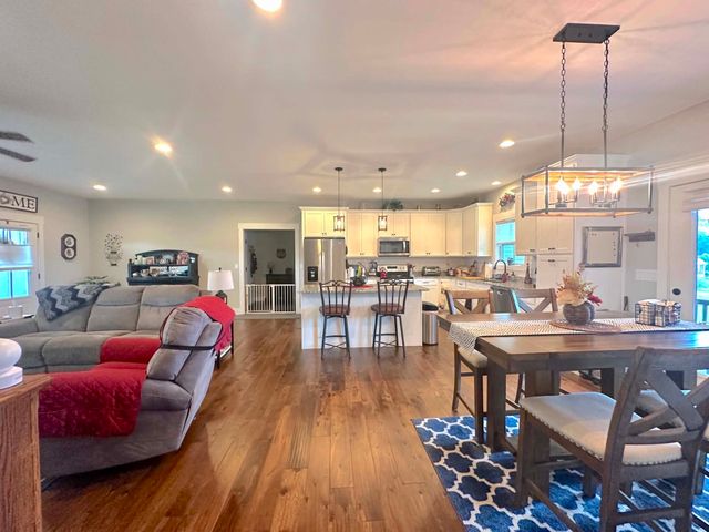 311 Autumn Hills Dr, Rickman, TN 38580