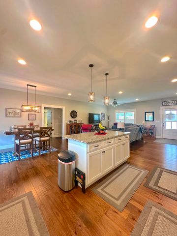 311 Autumn Hills Dr, Rickman, TN 38580